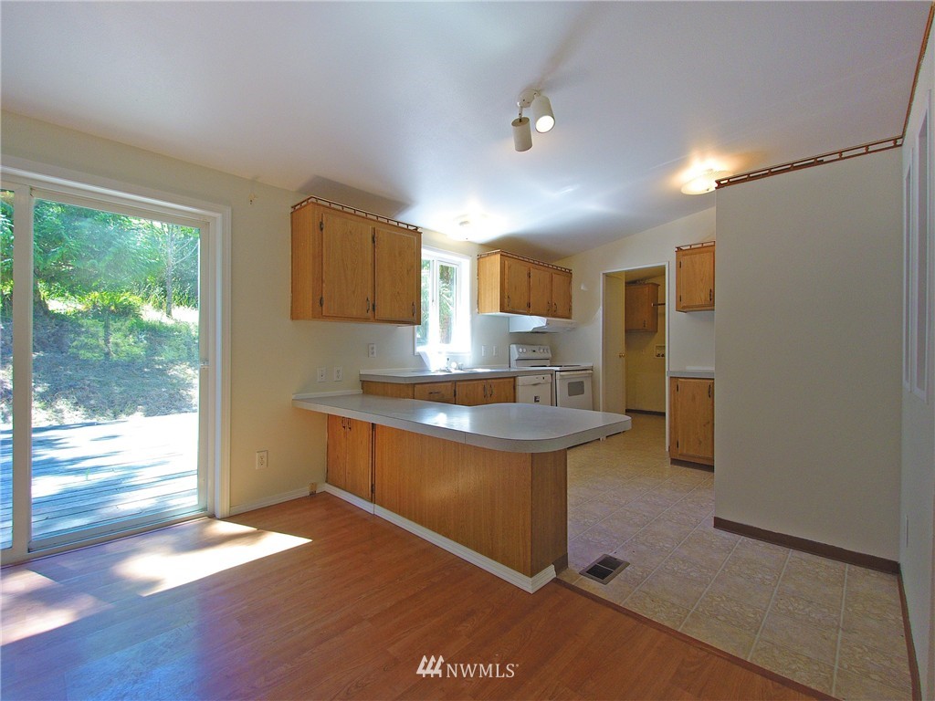 1405 Monroe Road Port Angeles, WA 98362 - Photo 8 of 25 Gallery Image 8