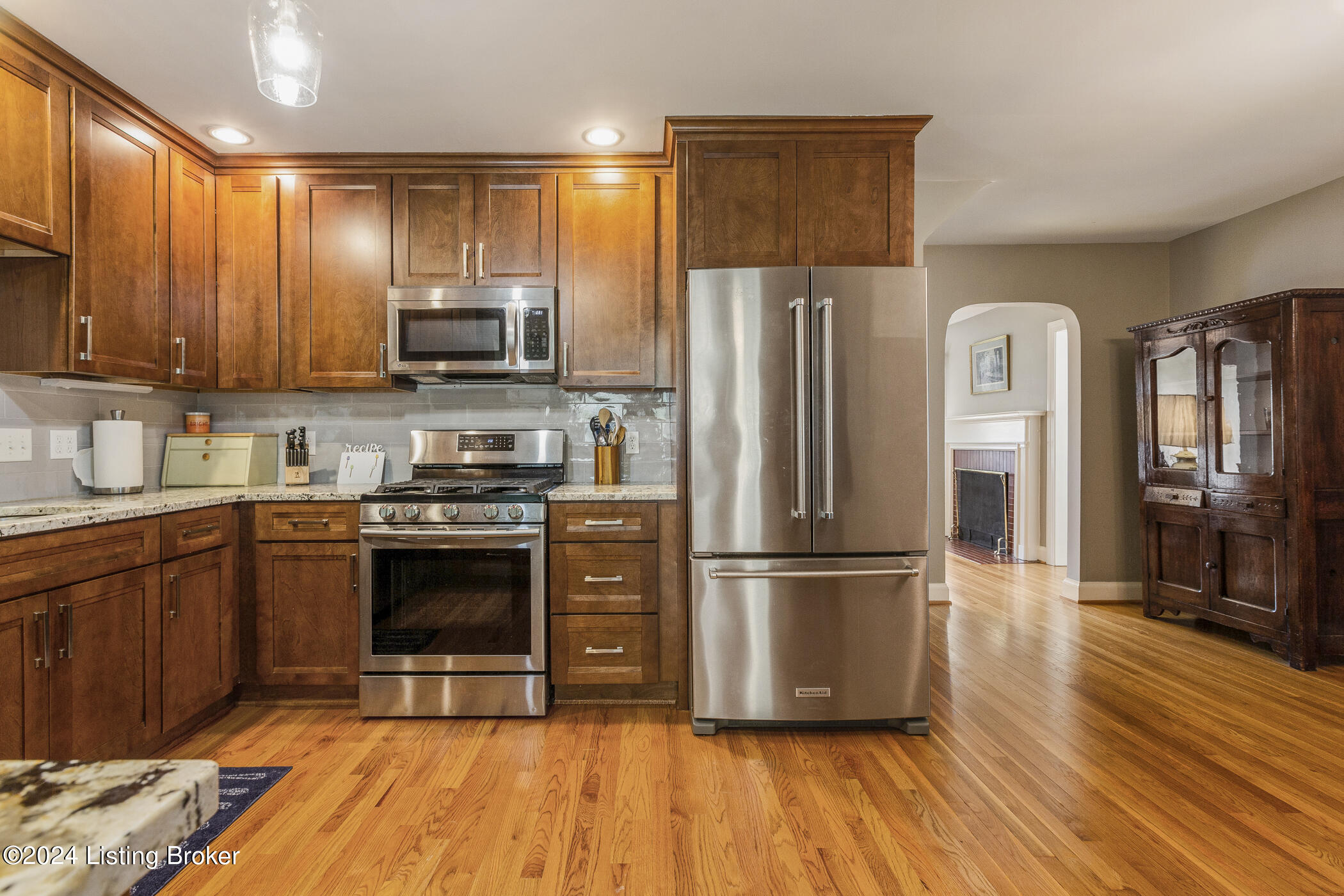 2329 Manchester Road Louisville, KY 40205 - Photo 19 of 68 27