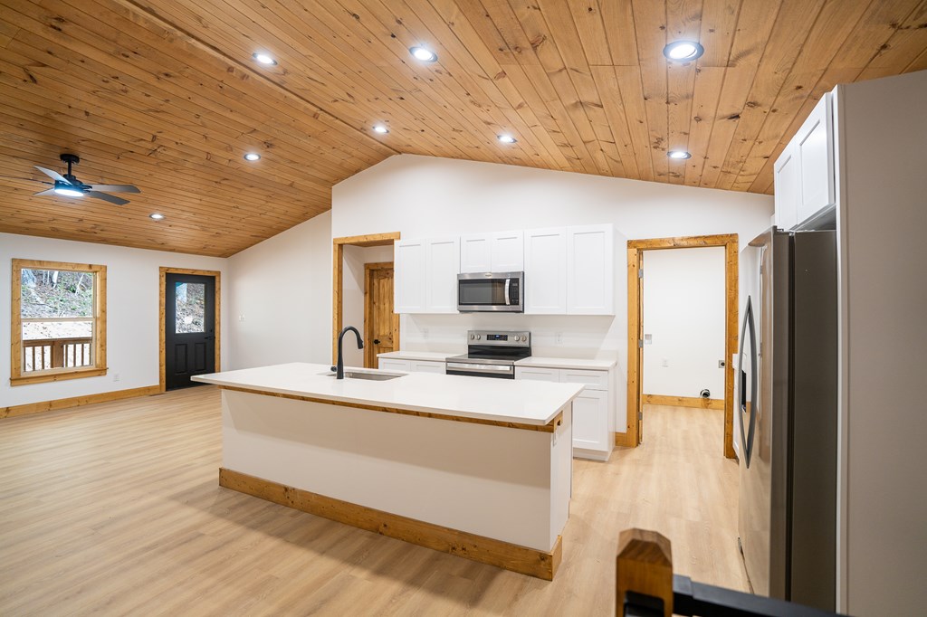 286 Choctaw Rdg Trail Murphy, NC 28906 - Photo 16 of 50