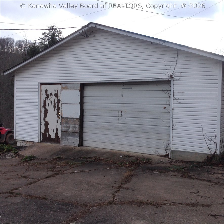 42 Brian Lane Elkview, WV 25071 - Photo 4 of 16 Gallery Image 4