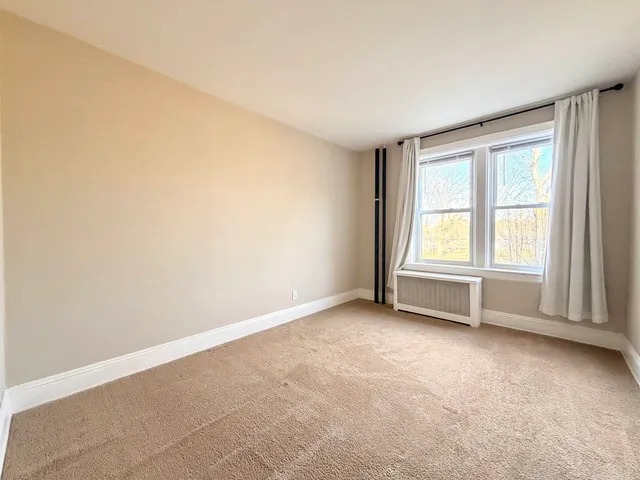 $1,750 | 122 West 39th Street, Unit 2B, Bayonne, NJ 07002