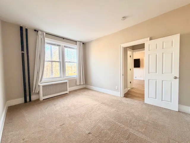 $1,750 | 122 West 39th Street, Unit 2B, Bayonne, NJ 07002