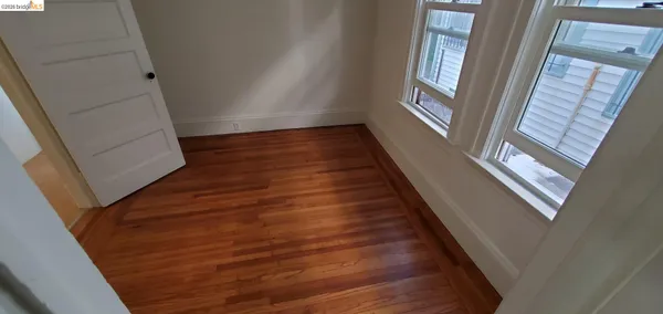 $2,400 | Bushrod, Oakland, CA 94609