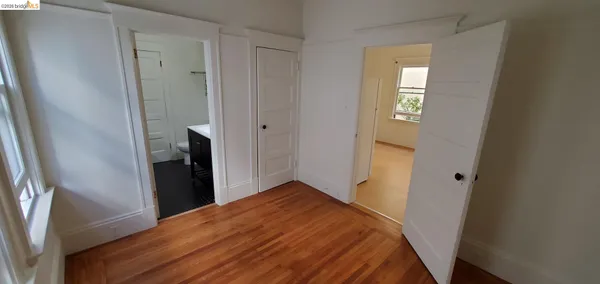 $2,400 | Bushrod, Oakland, CA 94609