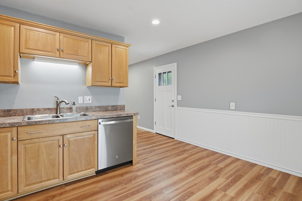 3 Hingham Road, Unit 1 Worcester, MA 01606 - Photo 18 of 35