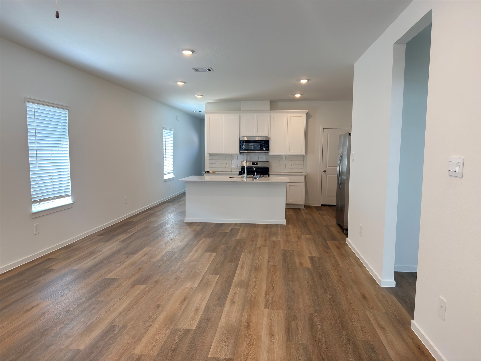 1214 Sandy Shore Lane Iowa Colony, TX 77583 - Photo 5 of 13