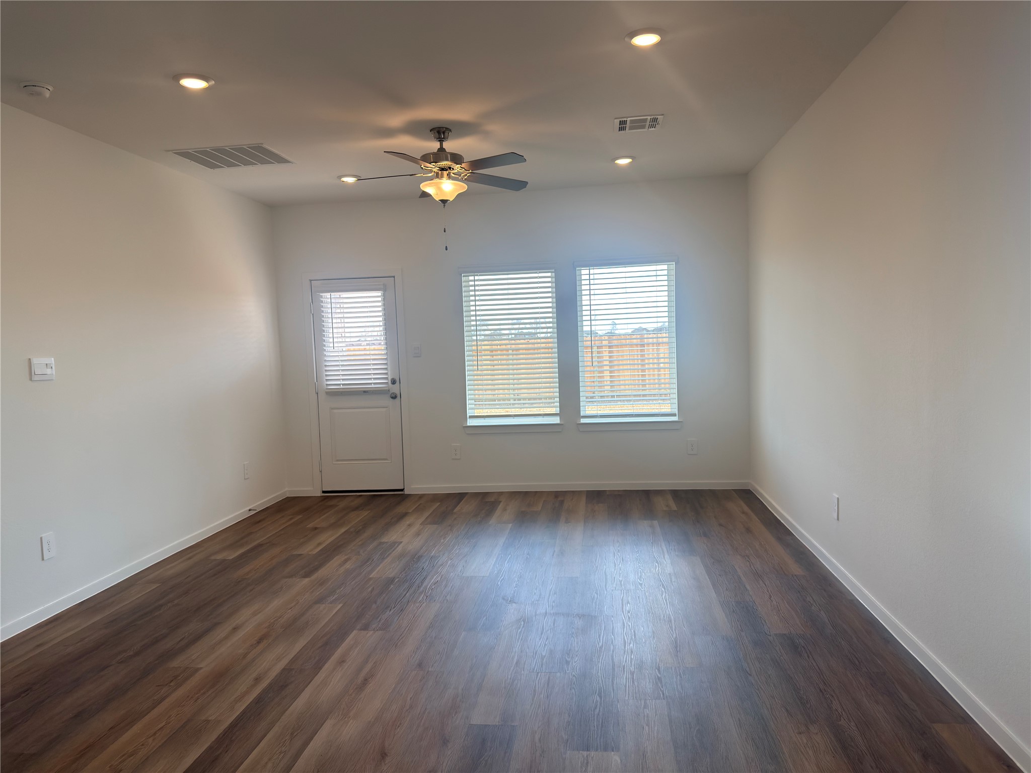 1214 Sandy Shore Lane Iowa Colony, TX 77583 - Photo 8 of 13