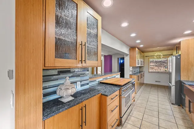 $655,000 | 20072 Cravenhurst Drive, Lawrenceburg, IN 47025