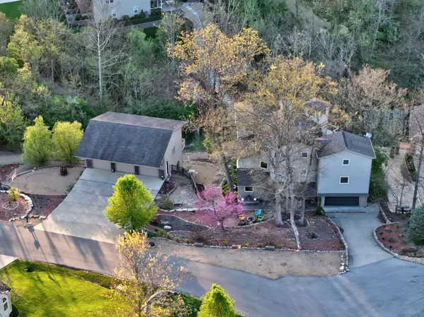 $655,000 | 20072 Cravenhurst Drive, Lawrenceburg, IN 47025