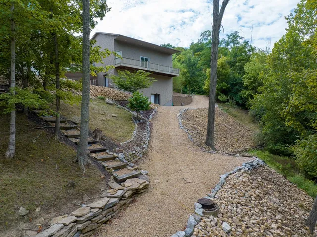 $655,000 | 20072 Cravenhurst Drive, Lawrenceburg, IN 47025