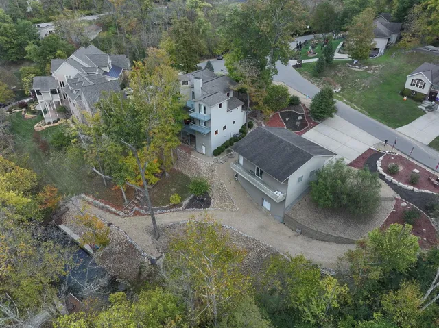 $655,000 | 20072 Cravenhurst Drive, Lawrenceburg, IN 47025