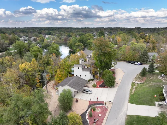 $655,000 | 20072 Cravenhurst Drive, Lawrenceburg, IN 47025