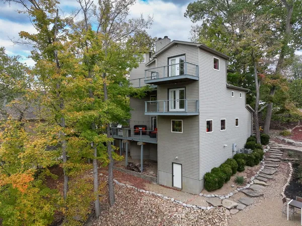 $655,000 | 20072 Cravenhurst Drive, Lawrenceburg, IN 47025