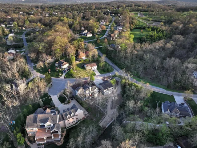 $655,000 | 20072 Cravenhurst Drive, Lawrenceburg, IN 47025