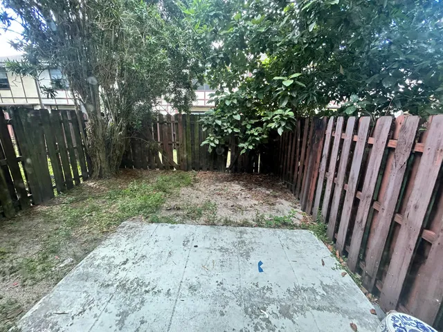 $177,000 | 5057 Breckenridge Place, Unit 18, West Palm Beach, FL 33417