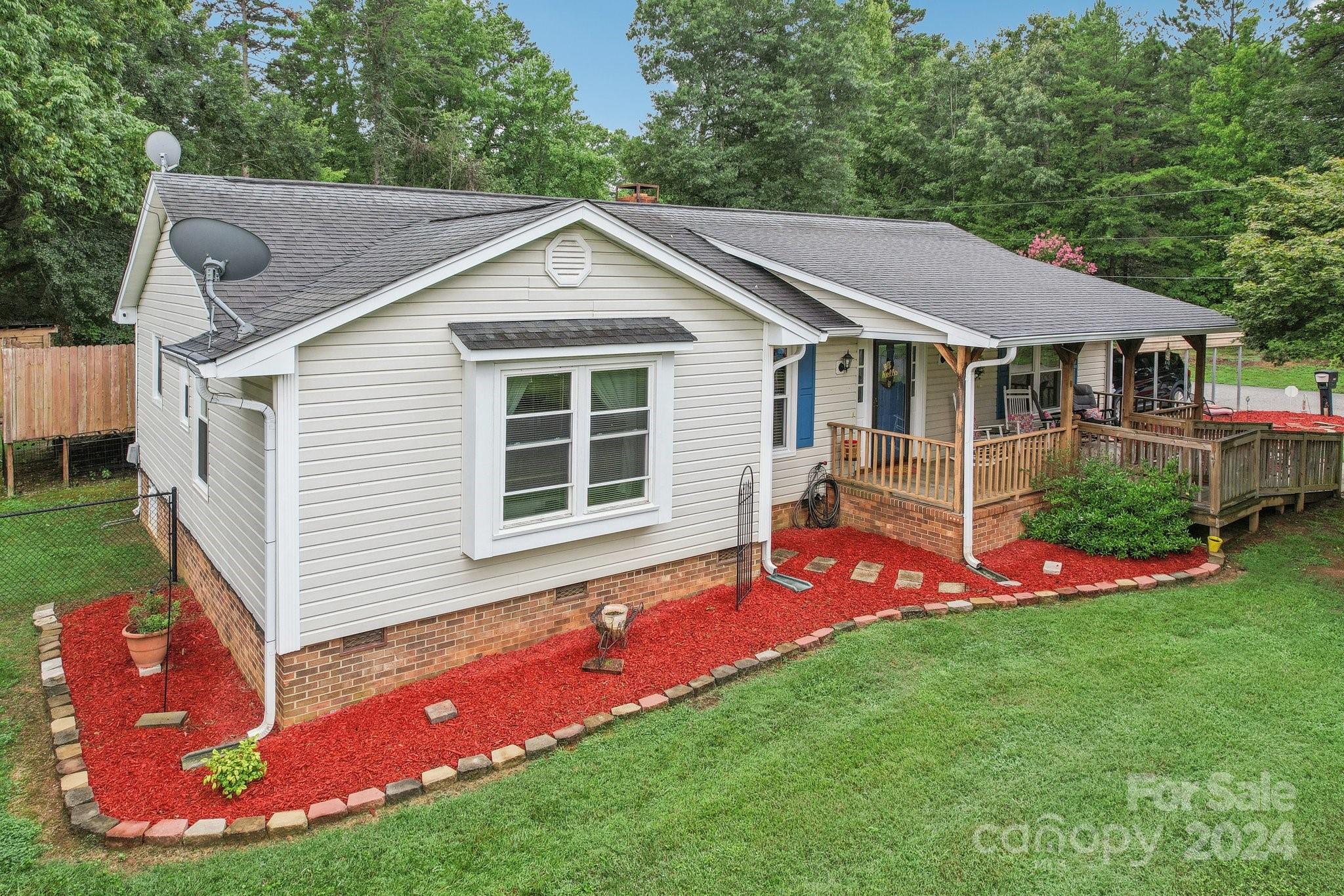 4197 Linwood Road Gastonia, NC 28052 - Photo 4 of 26 Gallery Image 4