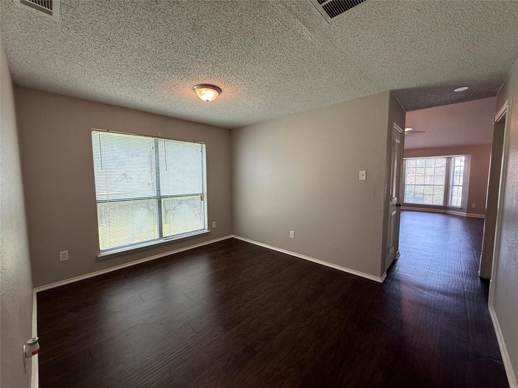 1330 Planters Road Mesquite, TX 75149 - Photo 10 of 28