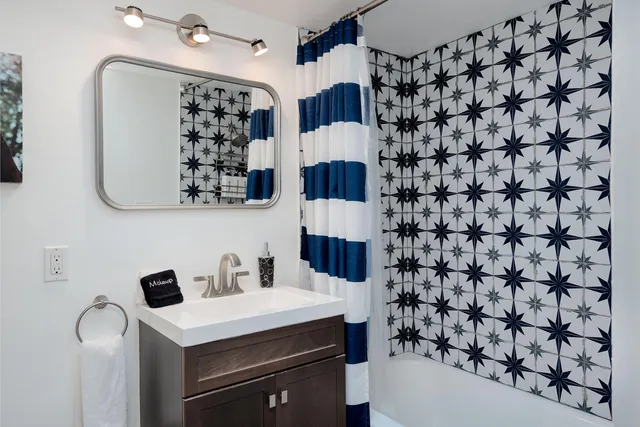 $5,000 | 2305 East Bellamy Road, Palm Springs, CA 92262