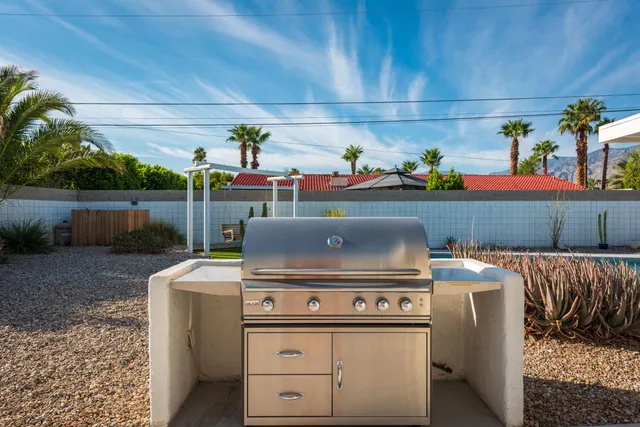 $5,000 | 2305 East Bellamy Road, Palm Springs, CA 92262