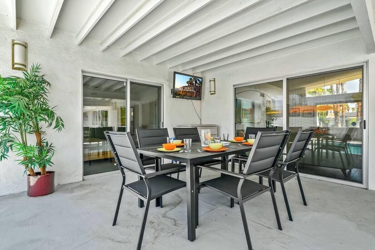 2305 East Bellamy Road Palm Springs, CA 92262 - Photo 52 of 57 Outdoor Dining Day
