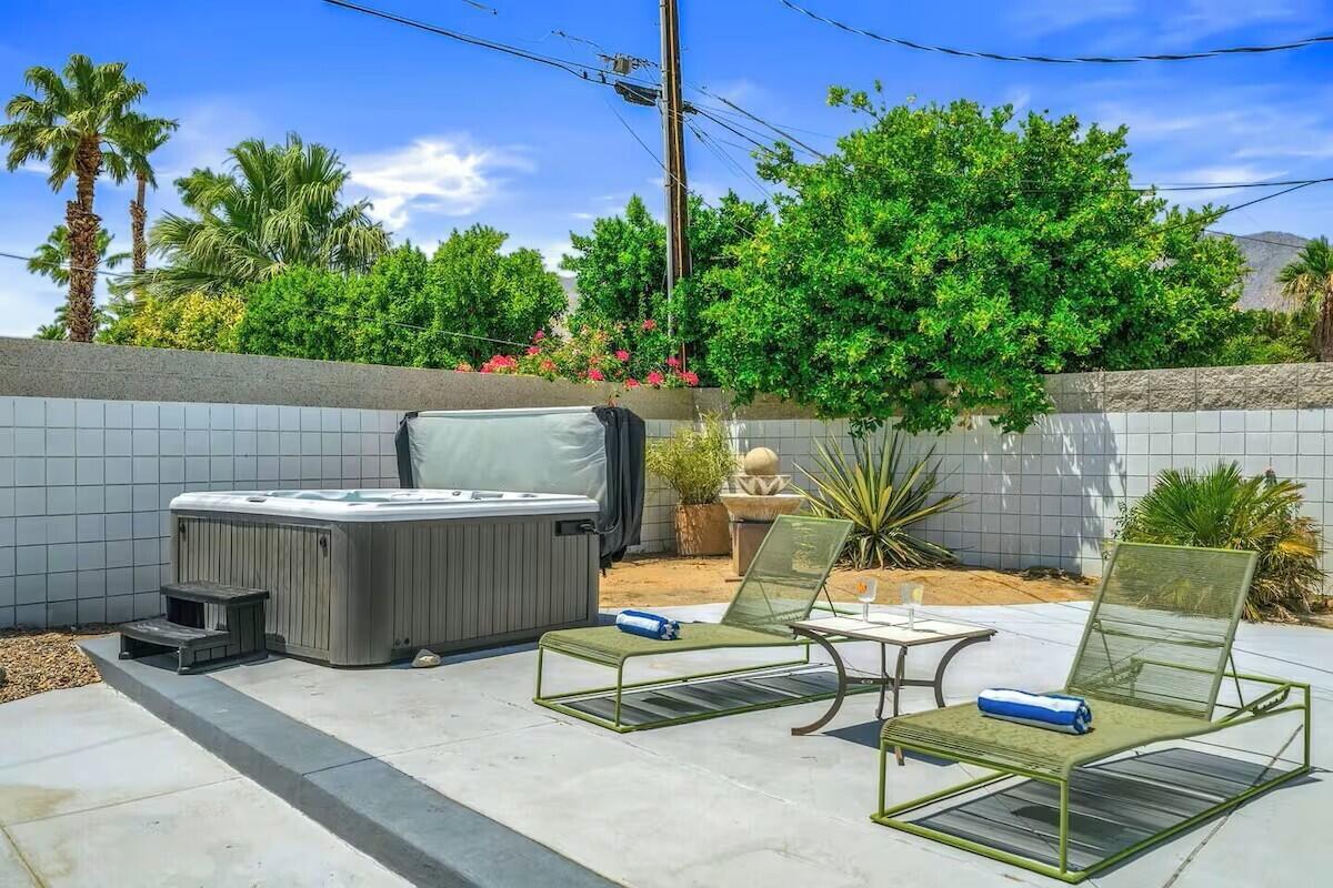 2305 East Bellamy Road Palm Springs, CA 92262 - Photo 56 of 57 Spa Area