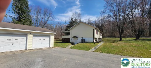 $465,000 | 1111 Delabole Jct Road, Pen Argyl, PA 18072