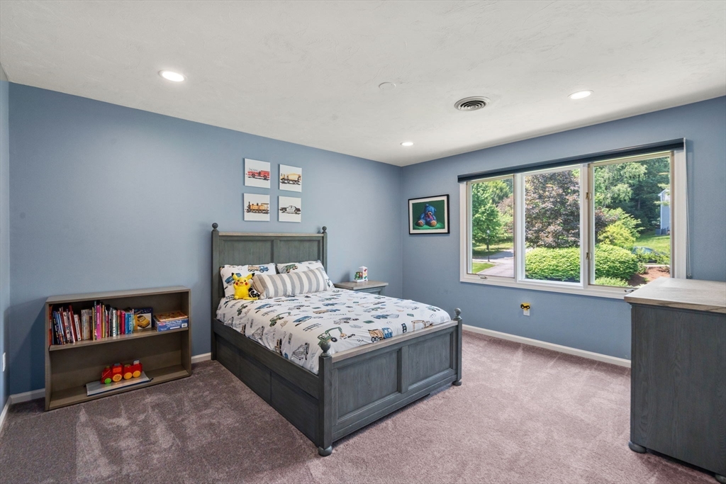 66 Ashcroft Road Sharon, MA 02067 - Photo 12 of 28 Gallery Image 12