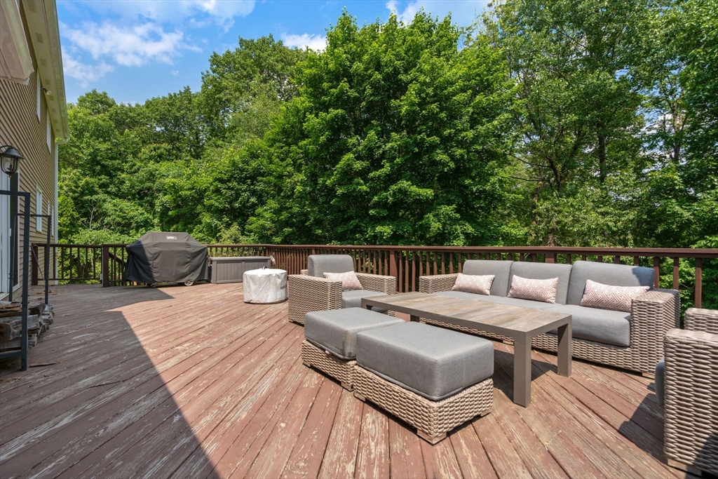 66 Ashcroft Road Sharon, MA 02067 - Photo 23 of 28 Gallery Image 23