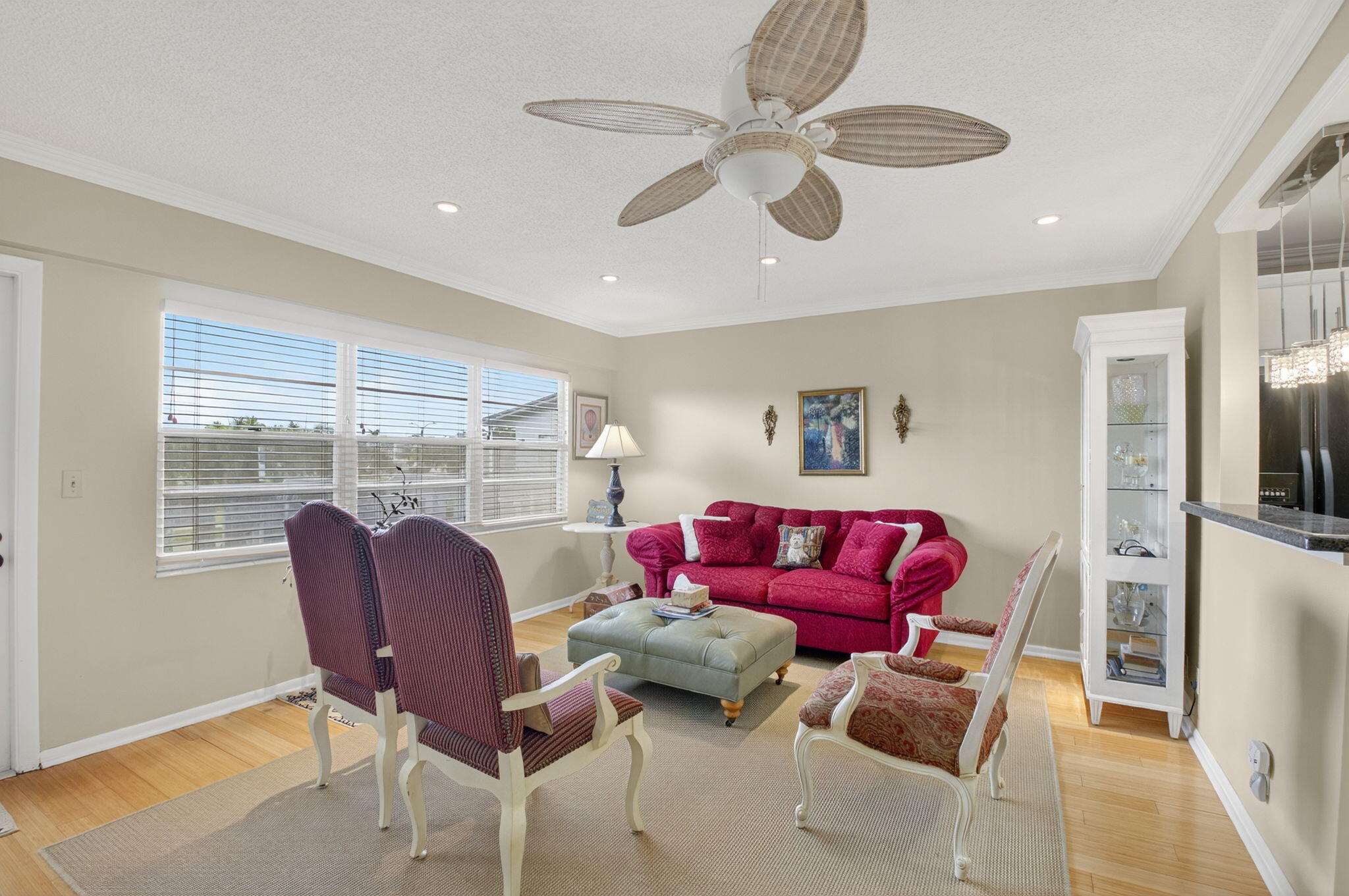 125 Suffolk C Boca Raton, FL 33434 - Photo 11 of 50 a living room with furniture