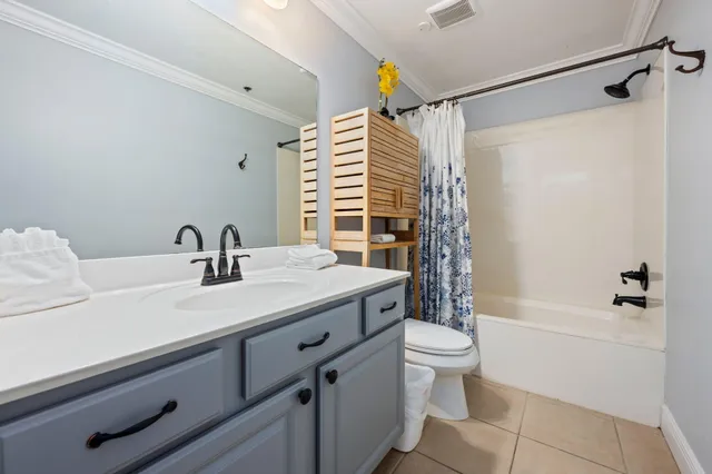 $585,000 | 122 Seascape Drive, Unit 404, Miramar Beach, FL 32550