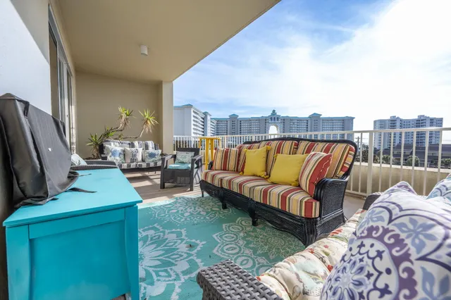 $585,000 | 122 Seascape Drive, Unit 404, Miramar Beach, FL 32550