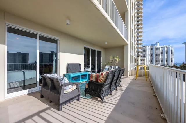 $585,000 | 122 Seascape Drive, Unit 404, Miramar Beach, FL 32550