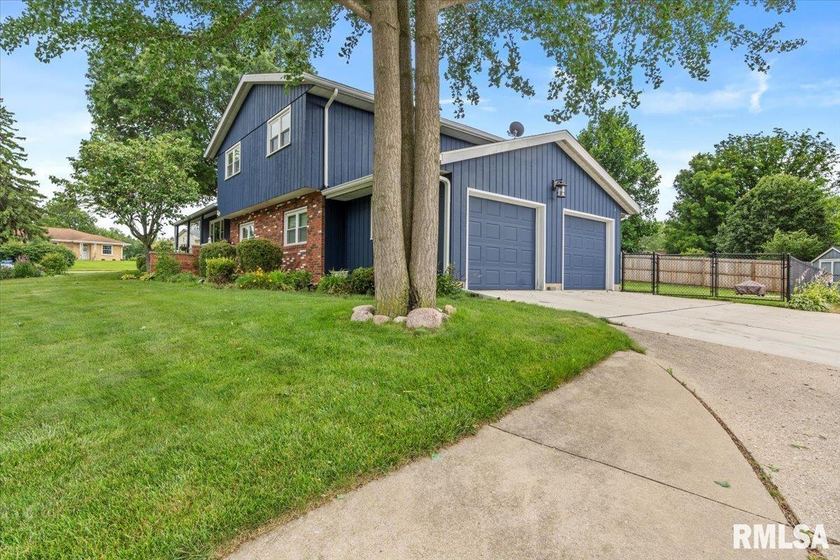 30 Greencastle Circle Springfield, IL 62712 - Photo 4 of 37 Gallery Image 4