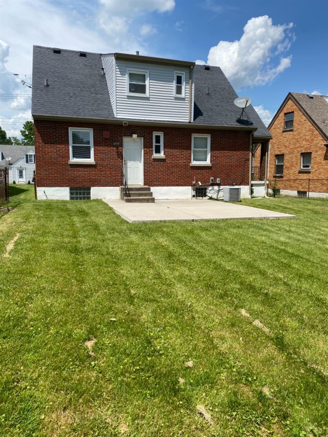 4763 Fehr Road Cincinnati, OH 45238 - Photo 4 of 10