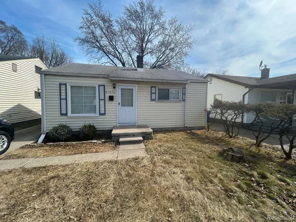 $1,250 | 21076 Atlantic Avenue, Warren, MI 48091