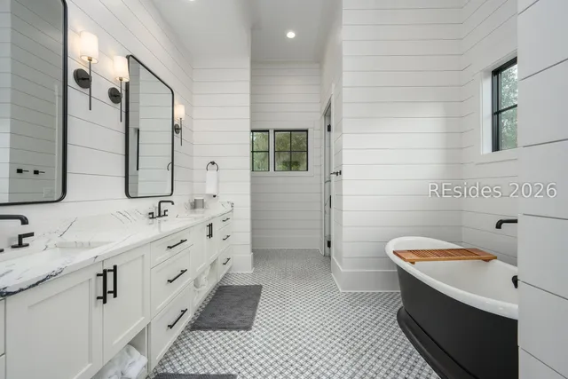 $3,850,000 | 20 Anson Park Road East, Bluffton, SC 29910