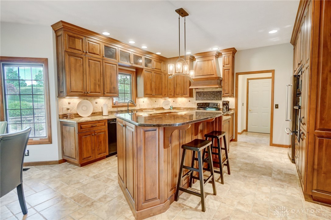 613 Rustic Trail Beavercreek, OH 45434 - Photo 23 of 98