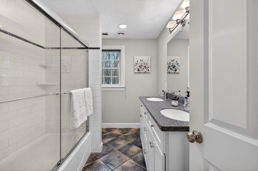 3 Seten Circle Andover, MA 01810 - Photo 30 of 42