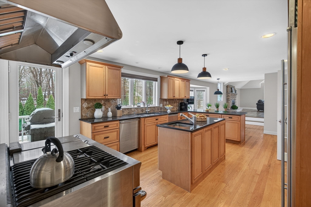 3 Seten Circle Andover, MA 01810 - Photo 5 of 42