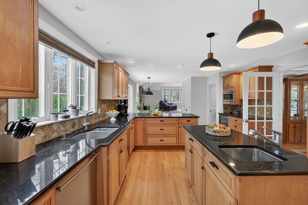 3 Seten Circle Andover, MA 01810 - Photo 7 of 42