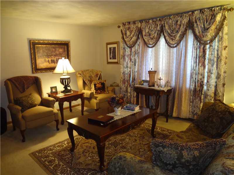 697 Spring Valley Road Scenery Hill, PA 15360 - Photo 3 of 25 Living Room.