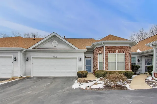 $309,900 | 21305 West Juniper Lane, Plainfield, IL 60544