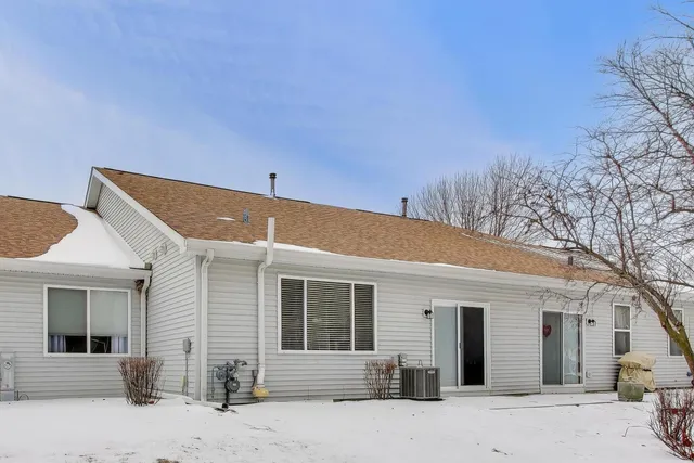 $309,900 | 21305 West Juniper Lane, Plainfield, IL 60544