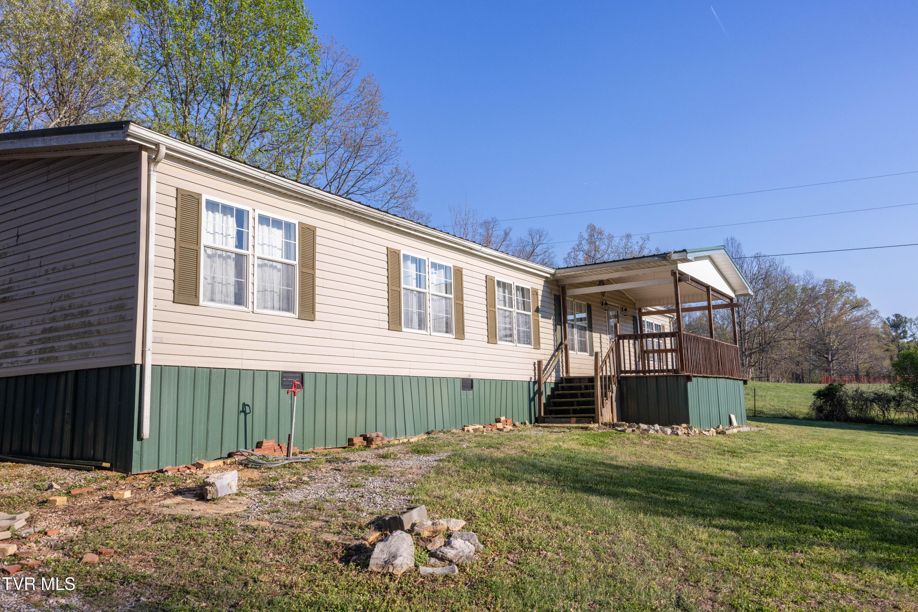 55 Kay Miller Lane Chuckey, TN 37641 - Photo 7 of 38 Front