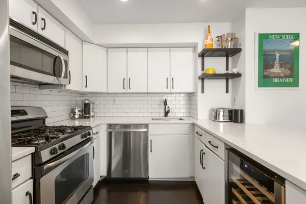 $4,600 | 1021 Grand Street, Unit 4E, Hoboken, NJ 07030