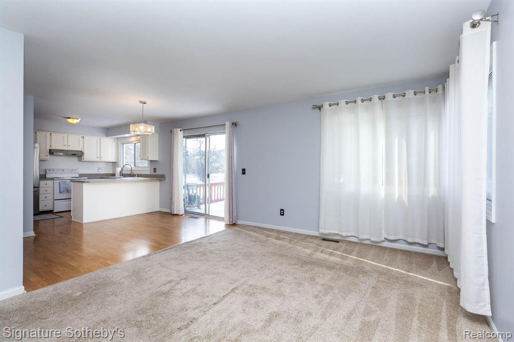 461 Farmridge Court Rochester Hills, MI 48307 - Photo 7 of 29