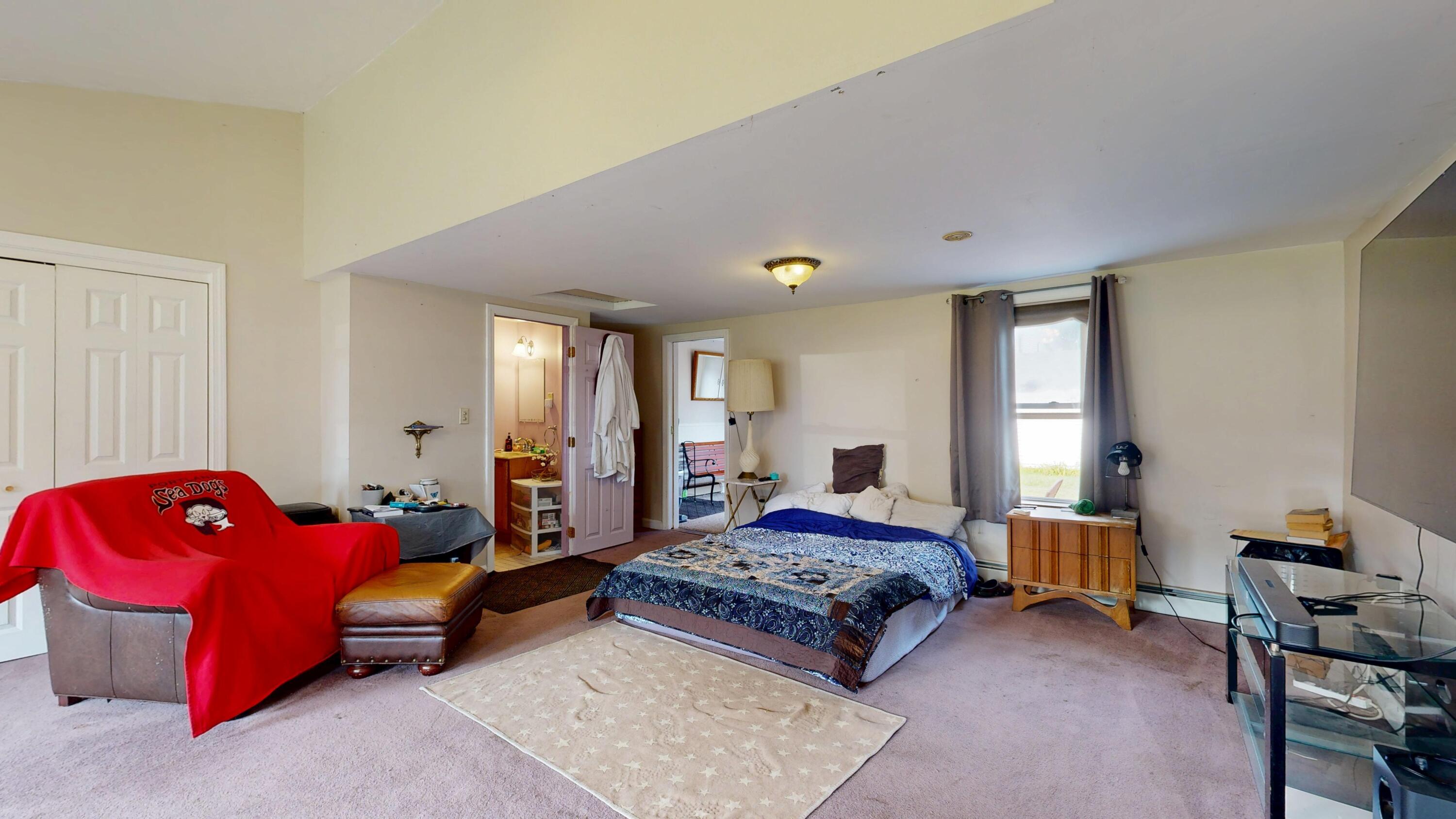 43 Rosedale Street Lewiston, ME 04240 - Photo 13 of 49 43-Rosedale-Street-08052025_181437