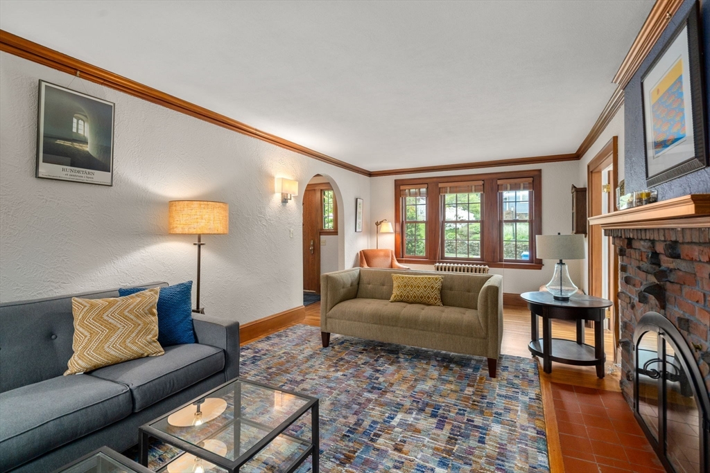 31 Horne Road Belmont, MA 02478 - Photo 3 of 28 Gallery Image 3