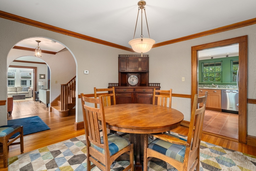31 Horne Road Belmont, MA 02478 - Photo 4 of 28 Gallery Image 4
