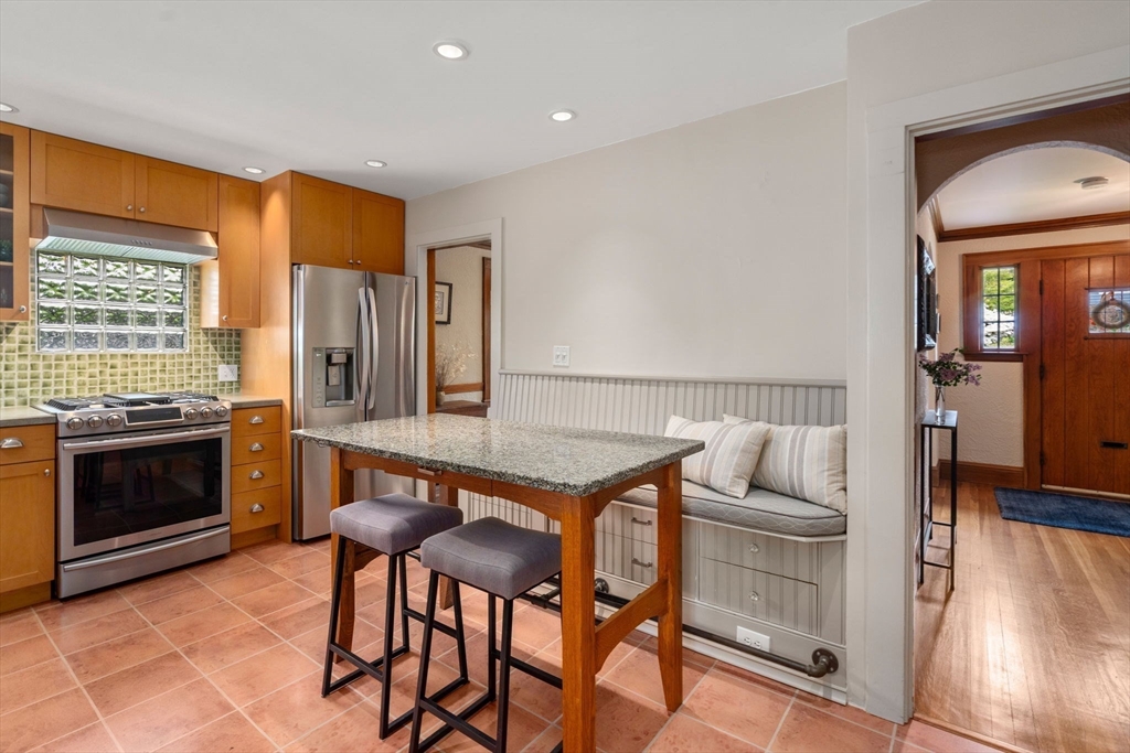 31 Horne Road Belmont, MA 02478 - Photo 8 of 28 Gallery Image 8
